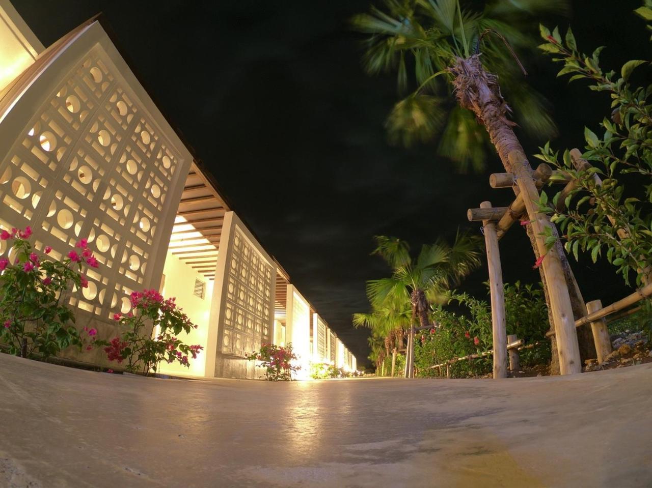 Day'S Beach Hotel Zuichou Miyakojima  Екстер'єр фото